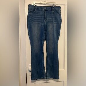 Old Navy Mid Rise WOW Womens Boot Cut Jean size 16 never worn